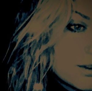 Meet your Posher, Moni